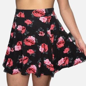 H&M rose decorated stretchy skater skirt - small